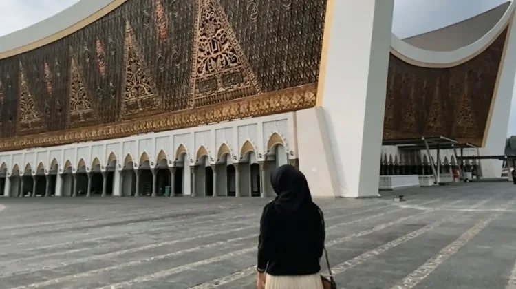 Masjid Raya Sumatera Barat, Satukan Nilai Budaya dan Ibadah