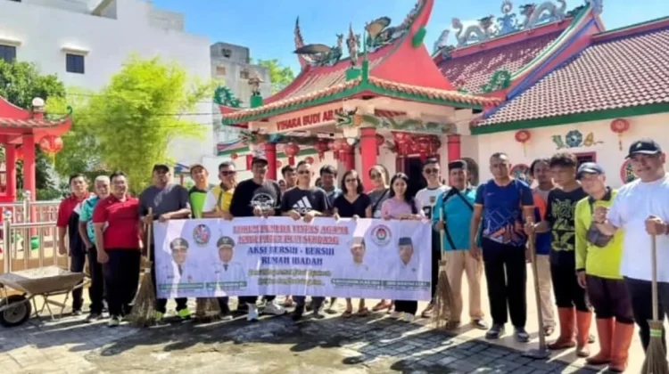 FPLA Deli Serdang Gelar Jumat Bersih di Vihara Budi Abadi