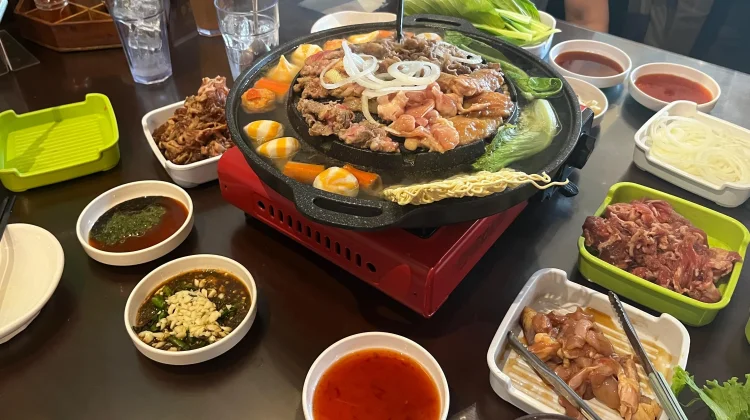 Sering Makan All You Can Eat? Kenali Risiko Kesehatan yang Mengintai
