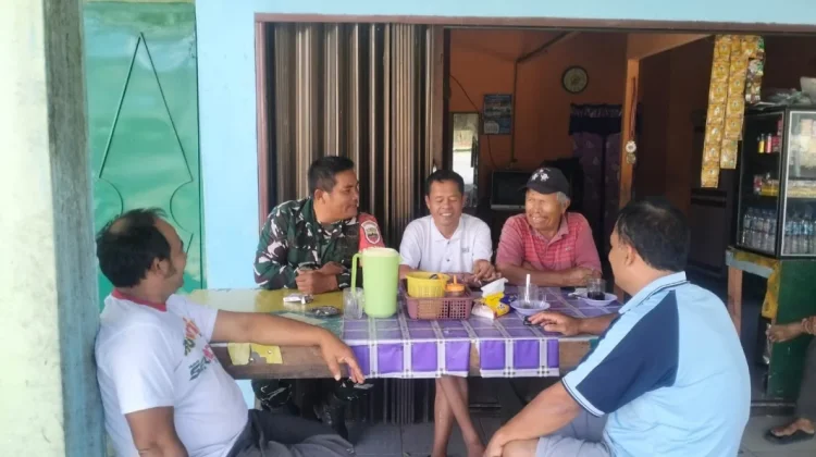 Babinsa Dengarkan Keluh Kesah Warga Desa Boangmanalu