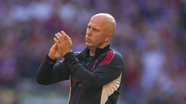 Arne Slot Menulis Surat Perpisahan Kepada Fans Liverpool