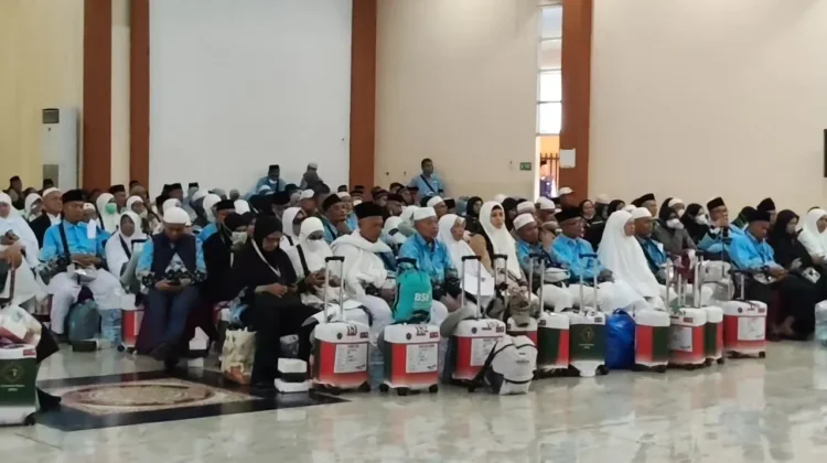 Kloter Pertama Debarkasi Medan Tiba, 360 Jemaah Haji Kembali ke Sumut