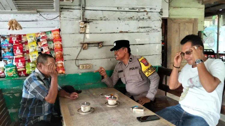 Jaga Kamtibmas, Bhabinkamtibmas Polres Tanjungbalai Sambangi Warga
