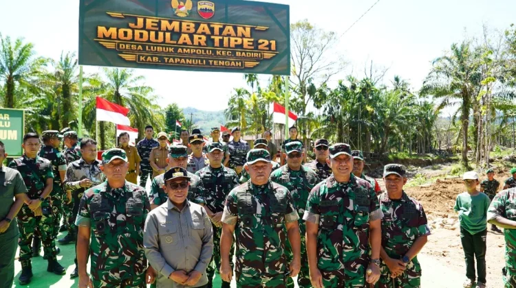 Pangdam I/BB Dampingi KASAD Resmikan Jembatan Modular Type 21 di Desa Lubuk Ampolu