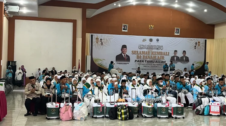 Wakil Bupati Asahan Sambut Kepulangan Jemaah Haji Kloter 7