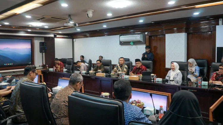 Rico Waas Kenalkan QRESTO kepada Tanjungpinang untuk Tingkatkan PAD