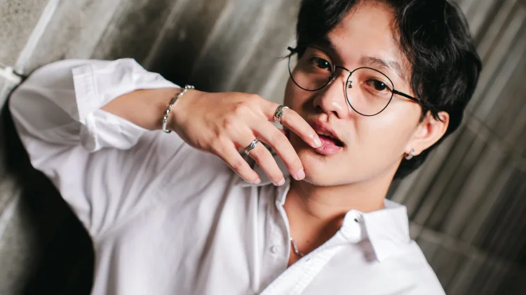 Fani Rahmansyah Rilis EP Perdana 'KODE', Kisah Perjalanan Cinta
