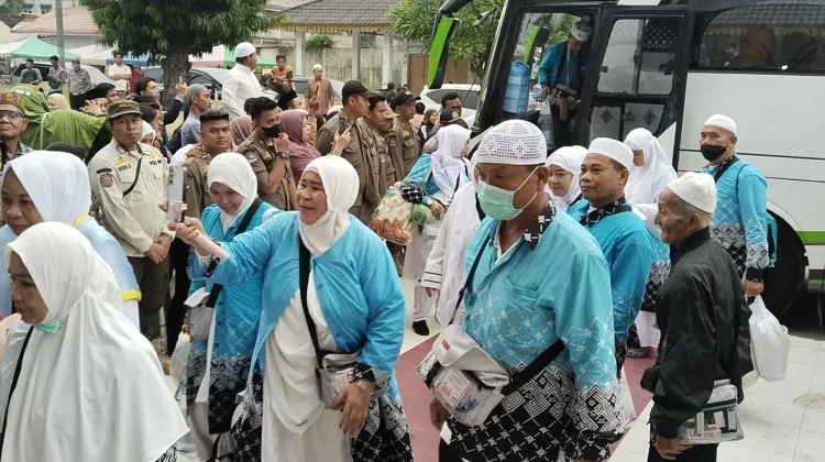 Seluruh Jemaah Haji Asal Kota Tanjungbalai Tiba dengan Selamat