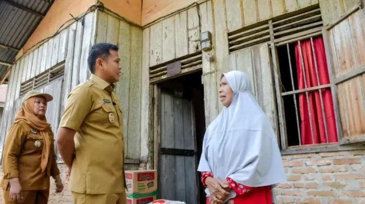 Wabup Sergai Salurkan Bantuan Korban Puting Beliung di Perbaungan