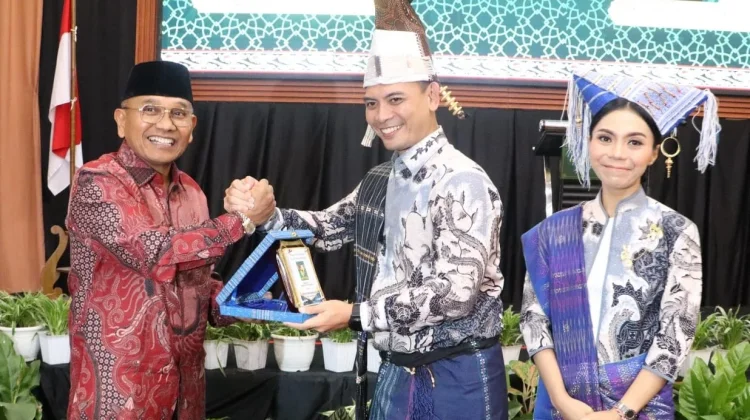 Bupati Simalungun Hadiri Pisah Sambut Dandim 0207/Simalungun