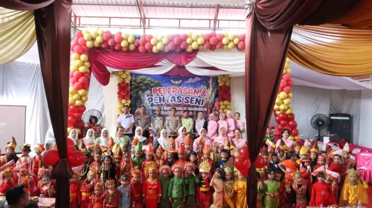 TK Kemala Bhayangkari 09 Tanjungbalai Wisuda  90 Murid
