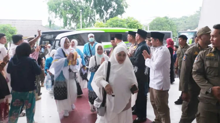 Jemaah Haji Diminta Jadi Teladan di Masyarakat