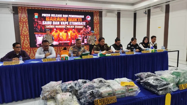Tiga Wanita Ditangkap Bawa 9 Kilogram Sabu dan 800 Liquid Diduga Vape Getar