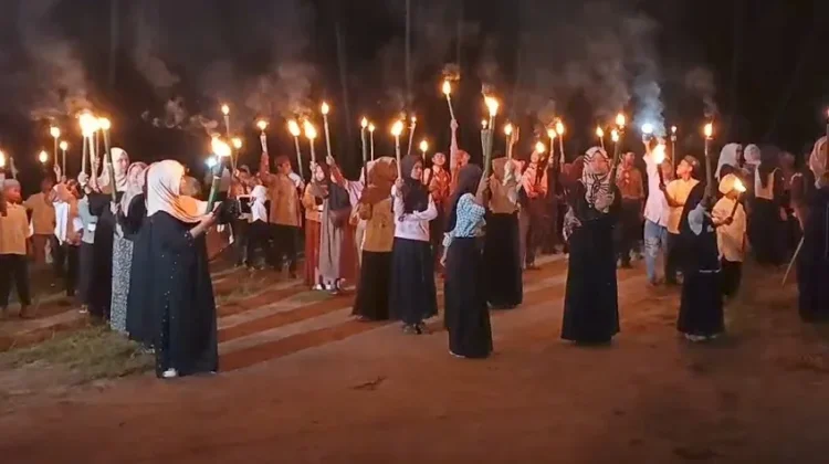 Pawai Obor Sambut Tahun Baru Islam 1448 Hijriah di Silau Laut Kabupaten Asahan