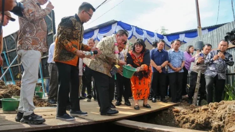 Wali Kota Pematangsiantar Bantu 500 Sak Semen untuk Pembangunan GBI Danau Tondano
