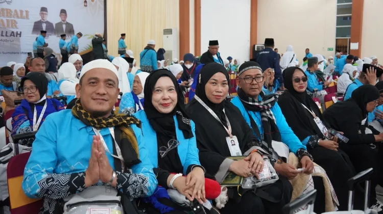Total 356 Jemaah Haji dan Petugas Haji Debarkasi Medan Tiba di Tanah Air