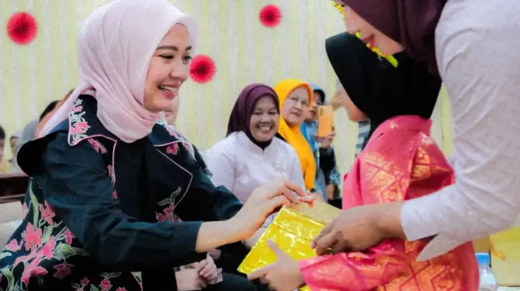 Bunda PAUD Sergai Hadiri Pelepasan 49 Siswa TK Percontohan