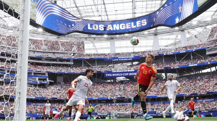 Belgia Menahan Imbang Iran dengan 10 Pemain