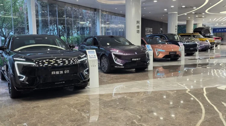 Mengunjungi Industri Otomotif di China, Mobil Pintar Changan Tembus 118 Negara