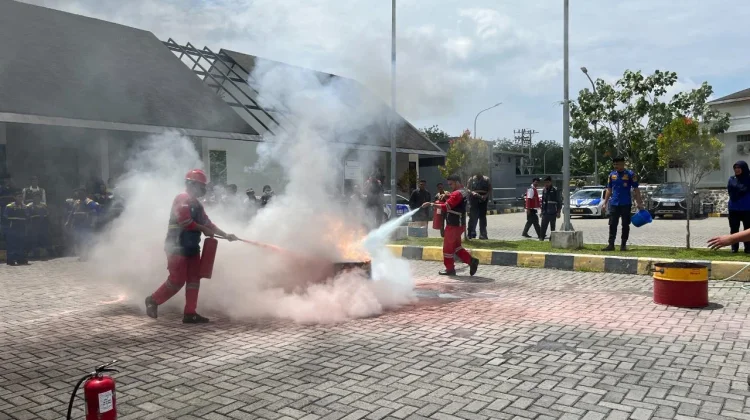 Hamawas Gelar Simulasi Kebakaran untuk Tingkatkan Kesiapsiagaan Petugas Tol