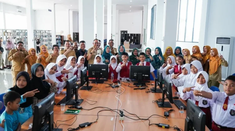 Les Bahasa Inggris dan Komputer Gratis Resmi Dibuka