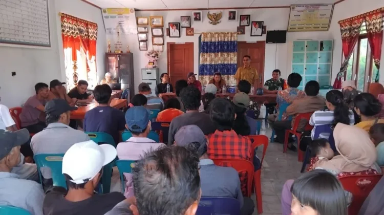 Babinsa Hadiri Sosialisasi Pengelolaan Limbah Domestik di Desa Karing