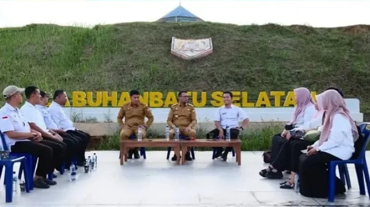 Bupati Labusel Terima Kunjungan Koordinator PKH