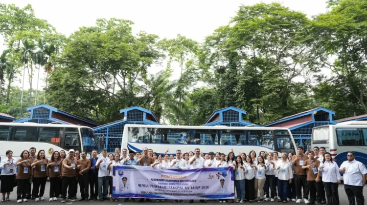 Kontingen Pesparawi Dilepas, Bupati: Semoga Berhasil
