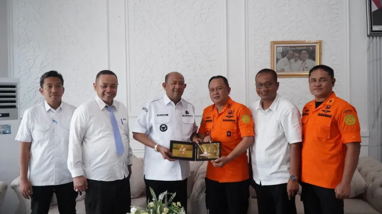 Bupati Langkat Raih Penghargaan Basarnas atas Penanganan Banjir