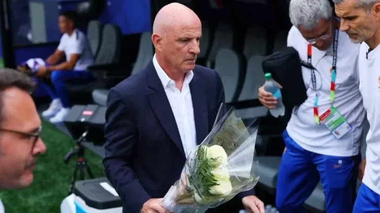 Didier Deschamps Akan Kembali ke Piala Dunia setelah Sang Ibu