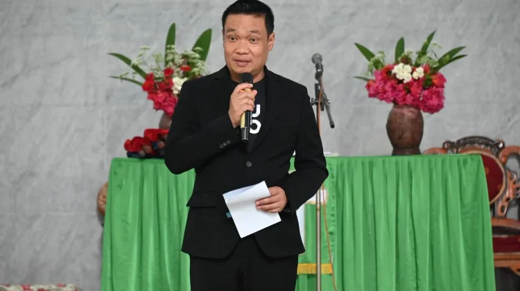Bupati Humbahas Serahkan Hibah untuk HKBP Resort Bakara