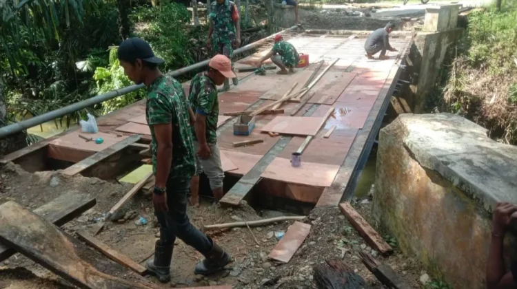 Kodim 0203/Langkat Tuntaskan Rehabilitasi Jembatan Beton di Desa Batu Jong-Jong