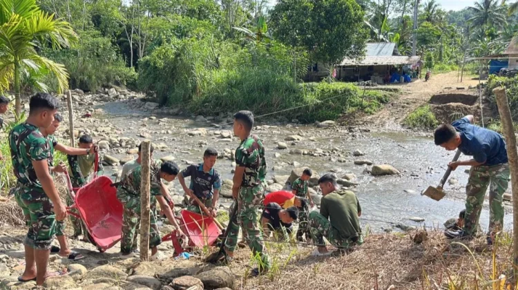 TNI Mulai Bangun Jembatan Bailey di Kecamatan Ma’u