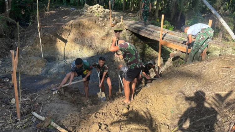 TNI Bangun Jembatan Beton untuk Warga Bawomaniamolo