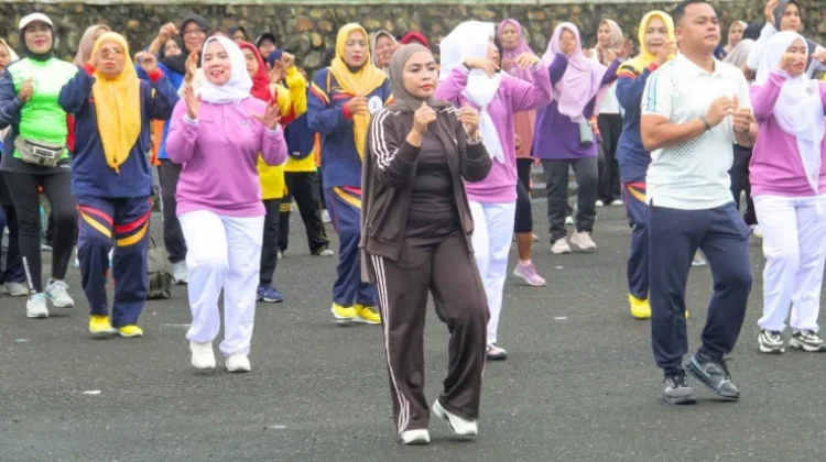 Bupati Labuhanbatu Ikuti Senam Sehat Peringatan HLUN ke-30