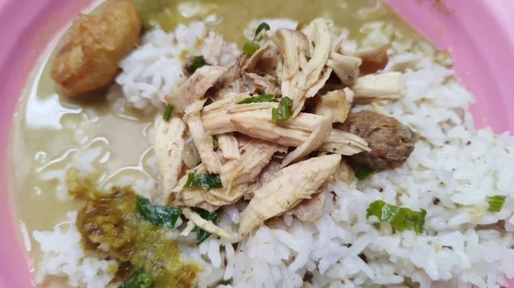 Soto Ayam: Lezatnya Kuliner Indonesia dan Kandungan Kalorinya