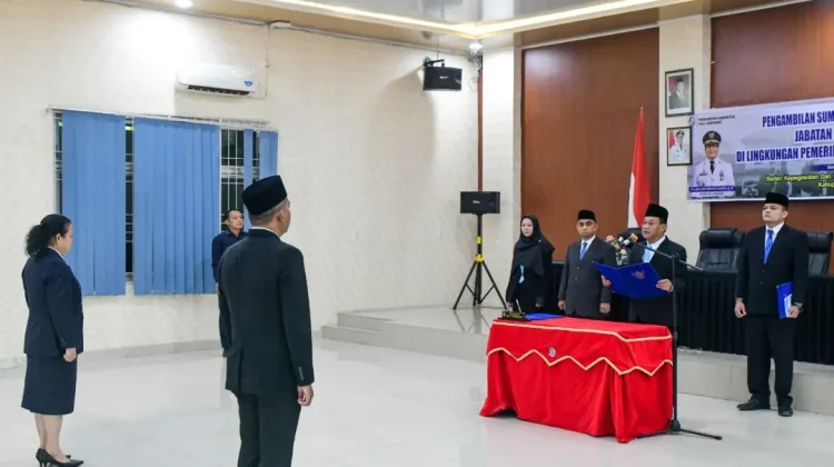 Dua Pejabat Administrator Dilantik, Sekda Tekankan Integritas dan Kinerja