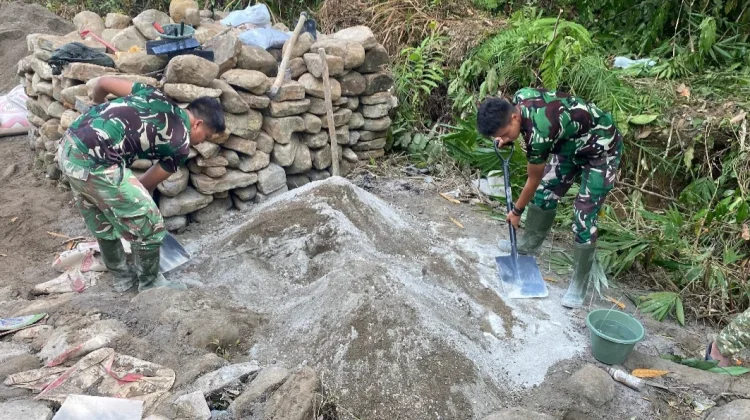 Satgas Bakti TNI Bangun Jembatan Beton di Nias
