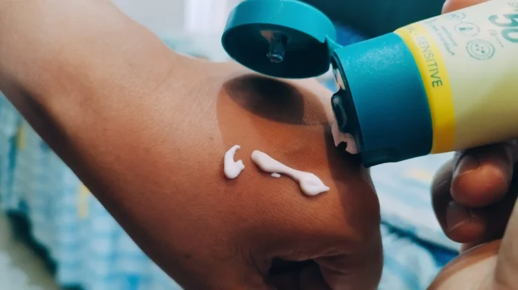 Ketahui Perbedaan Sunscreen dan Sunblock yang Sama-sama Berfungsi Lindungi Kulit