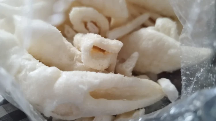 Ingin Kerupuk Tetap Renyah, Lakukan Tips Berikut