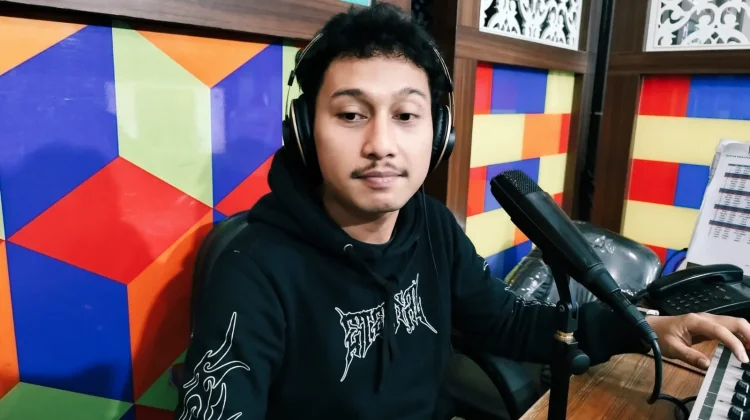 Atasi Stres Dengan Mendengarkan Musik