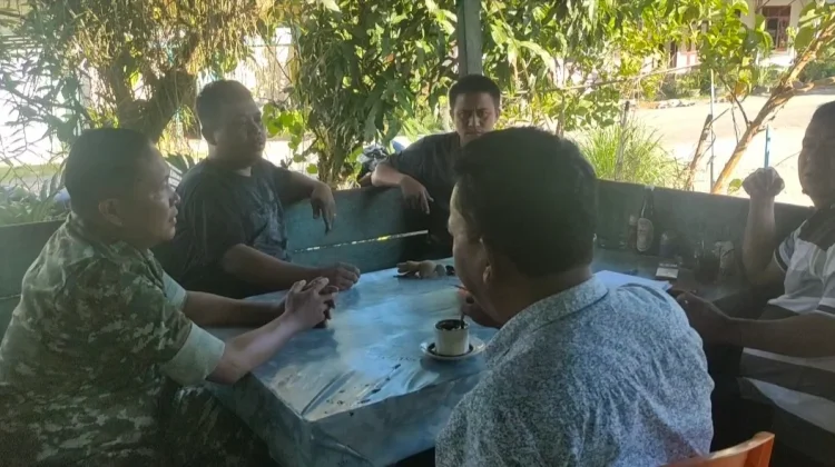 Babinsa Parongil Perkuat Kemanunggalan TNI dan Rakyat