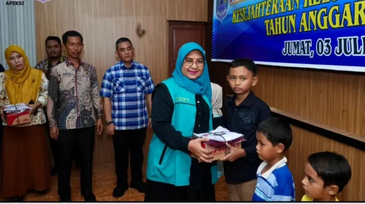 Pemko Binjai Serahkan Bantuan Sosial Kesejahteraan Keluarga