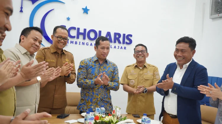 Syukuran Gedung Baru Bimbel Scholaris, Zakiyuddin Dukung Kemajuan Pendidikan