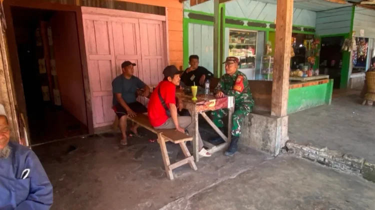 Babinsa Koramil 06/Kerajaan Edukasi Warga agar Tidak Buka Lahan dengan Membakar