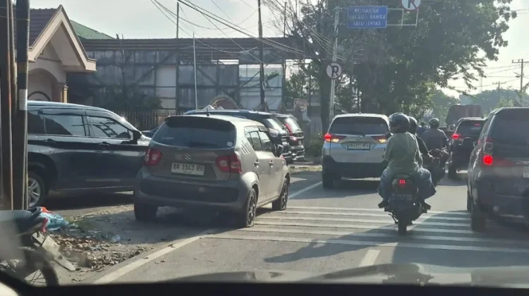 Parkir Sembarangan, Sejumlah Kendaraan Digembosi Petugas