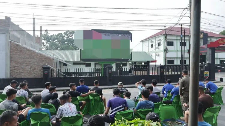 Masyarakat Antusias Nobar Pesta Bola Dunia di Makodim Asahan