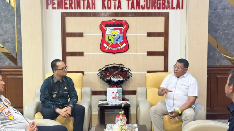 Pemkot Tanjungbalai Terima 25 Lampu PJU Tenaga Surya dari Kemenhub RI