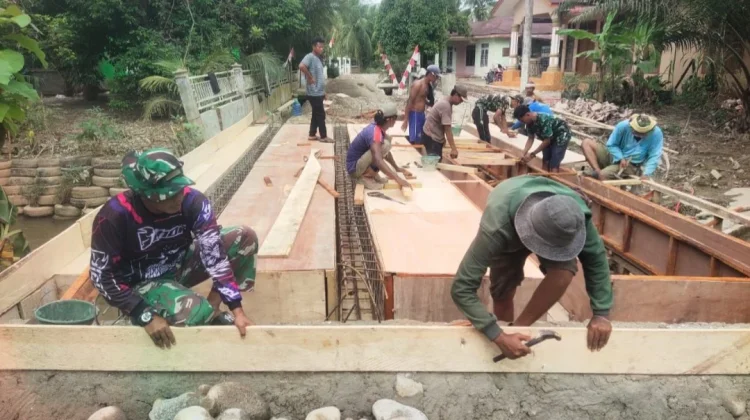 Kodim 0203/Langkat Rampungkan Pembangunan Jembatan Beton Penghubung Dua Dusun