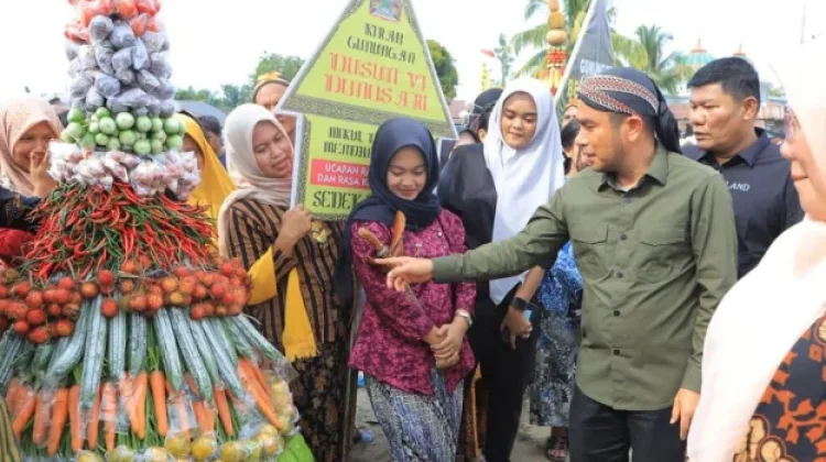 Wabup Labura Dorong Kirab Gunungan Sonomartani Masuk Agenda Wisata Budaya